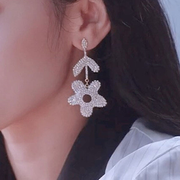 Sparkling Diamond Flowers Earrings