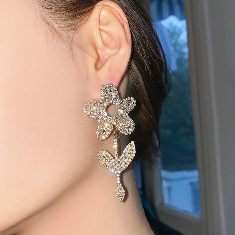 Sparkling Diamond Flowers Earrings