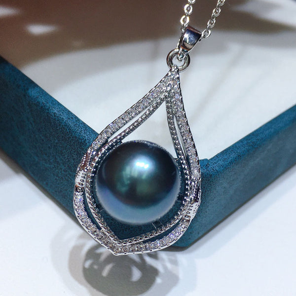 Freshwater Black Pearl Drop Necklace